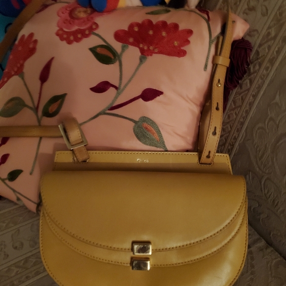 (SOLD)Authentic CHLOE georgia sling/crossbody bag in mustard color - Picture 3 of 8